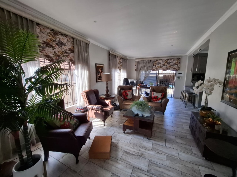 4 Bedroom Property for Sale in Park West Free State